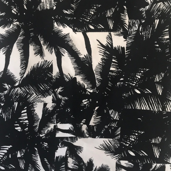 Fabletics palm tree print skirt - Picture 4 of 8